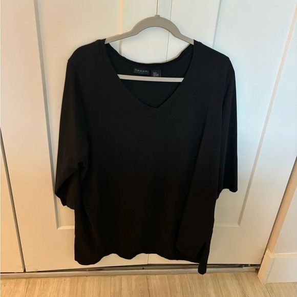 TAHARI Black V-Neck 3/4 Sleeve High-Low Hem Tunic Top Shirt Size 2X - Picture 1 of 3